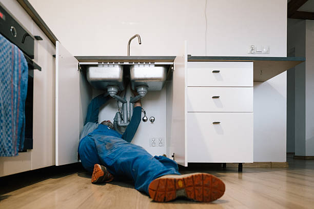 Professional Leak Detection technician working in Wakefield, MA